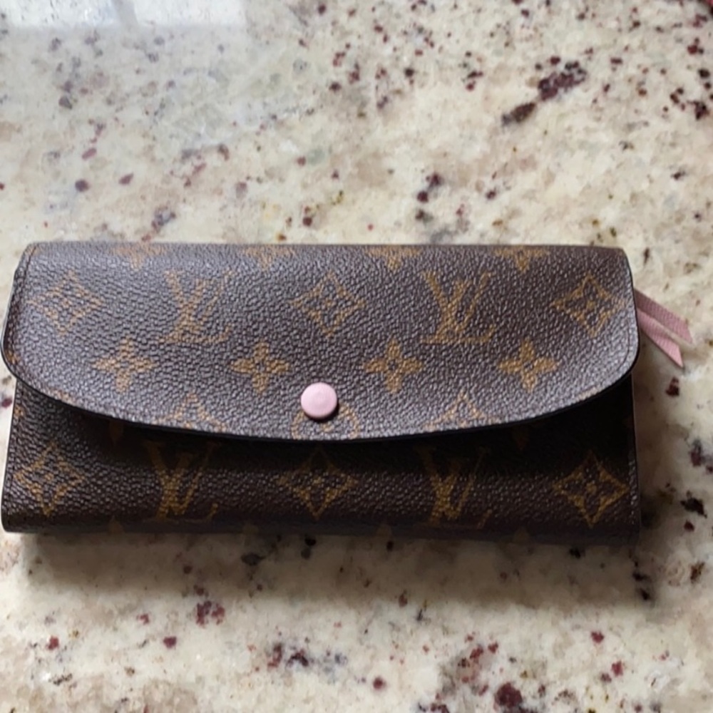 Louis Vuitton Emilie Wallet